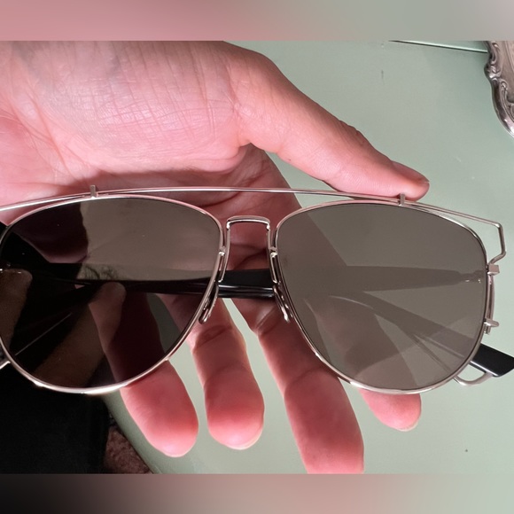 Dior Sunglasses - Picture 11 of 11